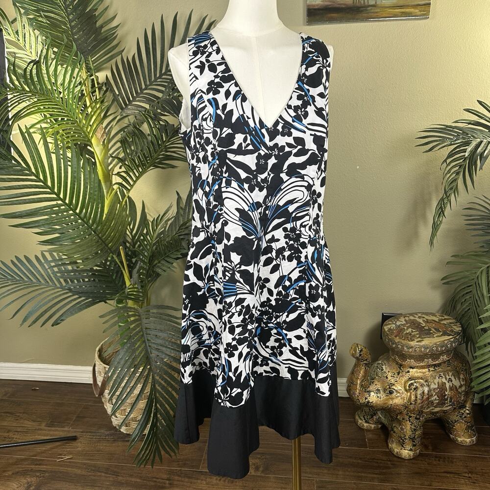Jones Wear Dress Women 16 Midi A-line fit flare Floral black Hem